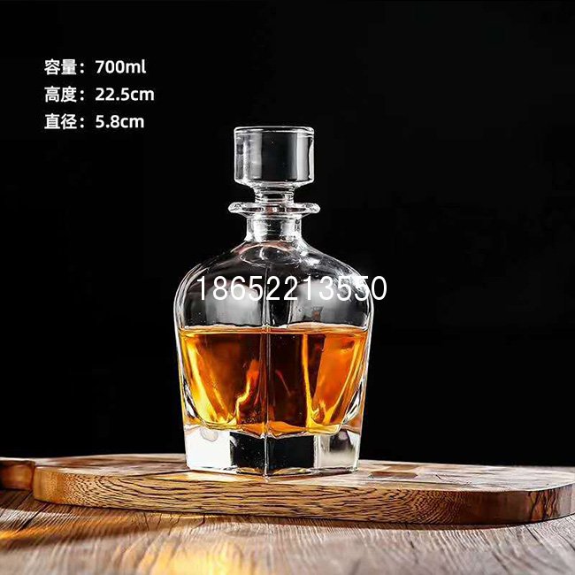 700ml儲(chǔ)酒器 洋酒瓶 分酒瓶